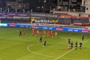 Η εντεκάδα της Νέας Σαλαμίνας/Δύο αλλαγές