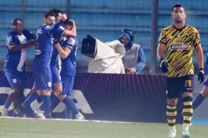 Με το... αριστερό!