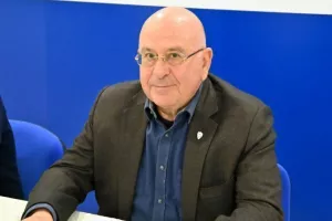 ΠΗΡΕ την εντολή ο Σάντης στην Έκτακτη Γενική Συνέλευση (ΦΩΤΟΣ)