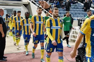 ΑΠΟΕΛ - Ολυμπιακός: Ο Ντάλσιο το κράτησε στην κορυφή! (φώτος)
