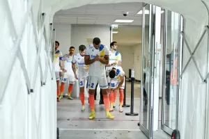 ΑΕΛ - ΑΠΟΕΛ: Ο Μακρής "χάρισε" μεγάλο τρίποντο, πρώτη ήττα με Μιλόγεβιτς! (φώτος)