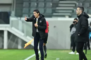 ΑΕΛ/Μία (σίγουρη) αλλαγή