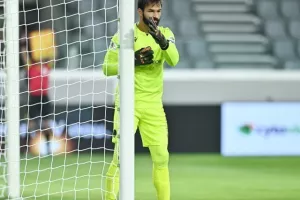 ΑΕΛ - ΑΠΟΕΛ: Ο Μακρής "χάρισε" μεγάλο τρίποντο, πρώτη ήττα με Μιλόγεβιτς! (φώτος)