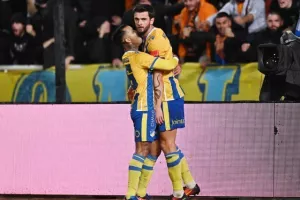 ΑΠΟΕΛ - Άρης: Νικητής το θέαμα... γαλαζοκίτρινη η πρόκριση! (φώτος)