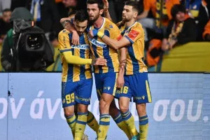 ΑΠΟΕΛ - Άρης: Νικητής το θέαμα... γαλαζοκίτρινη η πρόκριση! (φώτος)