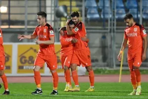 Διπλό η… άνετη Καρμιώτισσα (φώτος)