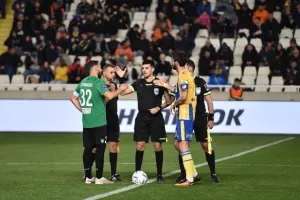 ΑΠΟΕΛ - Ολυμπιακός: Ο Ντάλσιο το κράτησε στην κορυφή! (φώτος)