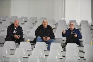 ΑΕΛ - ΑΠΟΕΛ: Οι λίγοι στο... γήπεδο (Φωτορεπορτάζ)