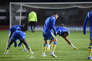 Φωτορεπορτάζ από την προθέρμανση στο Καρμιώτισσα-ΑΠΟΕΛ