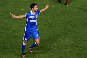 Ένας φίλος από τα παλιά στη Λεμεσό για τον Απόλλωνα (φώτο)