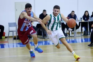 Νίκη για την Ομόνοια