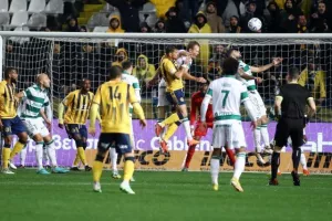 Ομόνοια - ΑΕΛ: "Πράσινο" το ντέρμπι, με τον... συνήθη ύποπτο! (Φώτος)