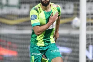ΑΕΚ - Άρης: Με buzzer-beater Φαράζ στη κορυφή σε ντέρμπι... διαφήμιση! (φώτος)