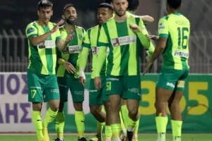 Ολυμπιακός - ΑΕΚ: Διπλό και... ανανέωση παραμονής στην κορυφή! (Φώτος)
