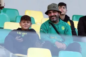 (ΦΩΤΟΡΕΠΟΡΤΑΖ) Ο κόσμος στο ΑΕΚ - ΑΠΟΕΛ 