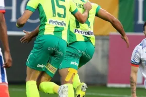 ΑΕΚ - ΑΠΟΕΛ: Πήρε το ντέρμπι, ανέβηκε στο +4! (φώτος)