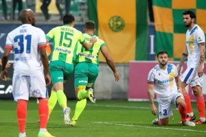 ΑΕΚ - ΑΠΟΕΛ: Πήρε το ντέρμπι, ανέβηκε στο +4! (φώτος)