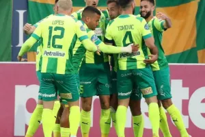 ΑΕΚ - ΑΠΟΕΛ: Πήρε το ντέρμπι, ανέβηκε στο +4! (φώτος)