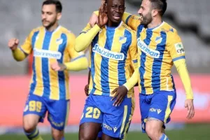 ΑΠΟΕΛ - Ολυμπιακός: Ο Ντάλσιο το κράτησε στην κορυφή! (φώτος)