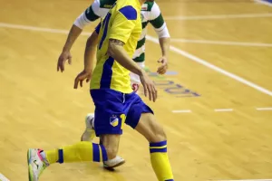 ΑΠΟΕΛ - Ομόνοια: "Πράσινο" με Buzzer Beater το αιώνιο (φώτος)