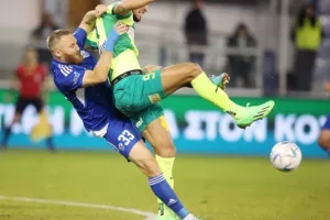 Ανόρθωση - ΑΕΚ: Σφυγμό... η "Κυρία"/ ΣΤΟΠ στο σερί της ΑΕΚ (Φώτος)