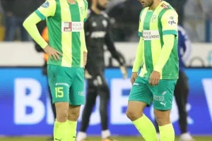 Ανόρθωση - ΑΕΚ: Σφυγμό... η "Κυρία"/ ΣΤΟΠ στο σερί της ΑΕΚ (Φώτος)