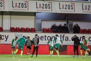 Νέα Σαλαμίνα - ΑΕΚ: Ερυθρόλευκο... πάρτι και πρόκριση με ΤΕΣΣΑΡΑ! (Φώτος)
