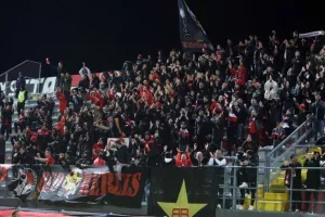 Νέα Σαλαμίνα - ΑΕΚ: Ερυθρόλευκο... πάρτι και πρόκριση με ΤΕΣΣΑΡΑ! (Φώτος)