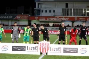 Νέα Σαλαμίνα - ΑΕΚ: Ερυθρόλευκο... πάρτι και πρόκριση με ΤΕΣΣΑΡΑ! (Φώτος)
