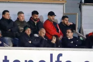 Νέα Σαλαμίνα - ΑΕΚ: Ερυθρόλευκο... πάρτι και πρόκριση με ΤΕΣΣΑΡΑ! (Φώτος)