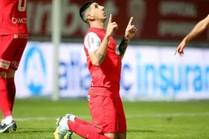 Νέα Σαλαμίνα - ΑΕΚ: Ερυθρόλευκο... πάρτι και πρόκριση με ΤΕΣΣΑΡΑ! (Φώτος)
