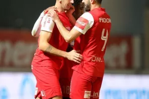 Νέα Σαλαμίνα - ΑΕΚ: Ερυθρόλευκο... πάρτι και πρόκριση με ΤΕΣΣΑΡΑ! (Φώτος)