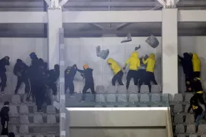 ΑΕΛ - Απόλλων: Το πρώτο ιστορικό βάφτηκε κίτρινο στα πέναλτι! (φώτος)