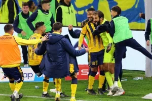 ΑΕΛ - Απόλλων: Το πρώτο ιστορικό βάφτηκε κίτρινο στα πέναλτι! (φώτος)