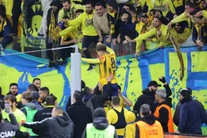 ΑΕΛ - Απόλλων: Το πρώτο ιστορικό βάφτηκε κίτρινο στα πέναλτι! (φώτος)