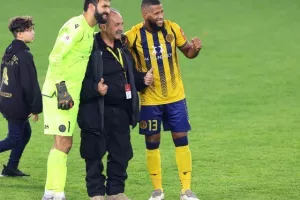 ΑΕΛ - Απόλλων: Το πρώτο ιστορικό βάφτηκε κίτρινο στα πέναλτι! (φώτος)