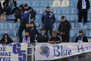 (Φωτορεπορτάζ) Ο κόσμος στο "Τάσος Μάρκου"