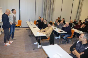 Σεμινάριο διαιτησίας με τον ρεφ του τελικού του Μουντιάλ και σήματα στους διεθνείς (φώτος)