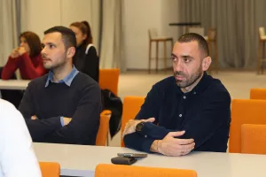 Επιστροφή... Θεουλή