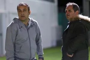 Δόξα - Ανόρθωση: "Άσφαιρος"... συμβιβασμός (Φώτος)