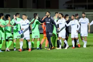 Δόξα - Ανόρθωση: "Άσφαιρος"... συμβιβασμός (Φώτος)