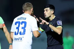 Δόξα - Ανόρθωση: "Άσφαιρος"... συμβιβασμός (Φώτος)
