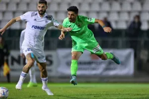 Δόξα - Ανόρθωση: "Άσφαιρος"... συμβιβασμός (Φώτος)