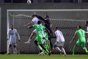 Δόξα - Ανόρθωση: "Άσφαιρος"... συμβιβασμός (Φώτος)