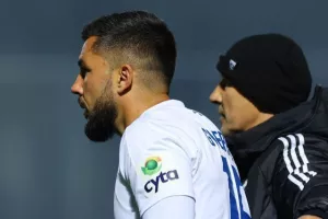 Δόξα - Ανόρθωση: "Άσφαιρος"... συμβιβασμός (Φώτος)