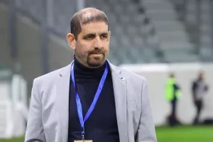 ΑΕΛ - ΑΠΟΕΛ: Ο Μακρής "χάρισε" μεγάλο τρίποντο, πρώτη ήττα με Μιλόγεβιτς! (φώτος)