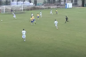 Τα στιγμιότυπα του ΑΠΟΕΛ-Ομόνοια Κ19