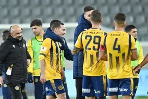 Η μπίλια στο... "πάνω"! 