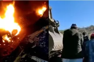 Λεωφορείο στο Πακιστάν έπεσε σε χαράδρα και τυλίχθηκε στις φλόγες: Τουλάχιστον 41 νεκροί 