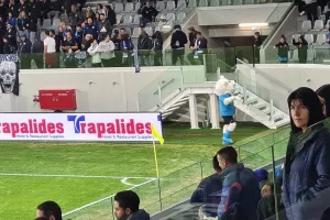 ΦΩΤΟΣ / Χαιρέτησε τα μικρά παιδάκια ο  "Απολλώνιος"
